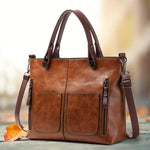 Alexandra - Geantă crossbody retro emblematică din poliuretan, piele ecologică — imagine 4