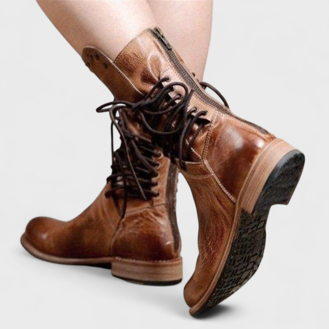 În interior - cizme elegante și confortabile — imagine 5