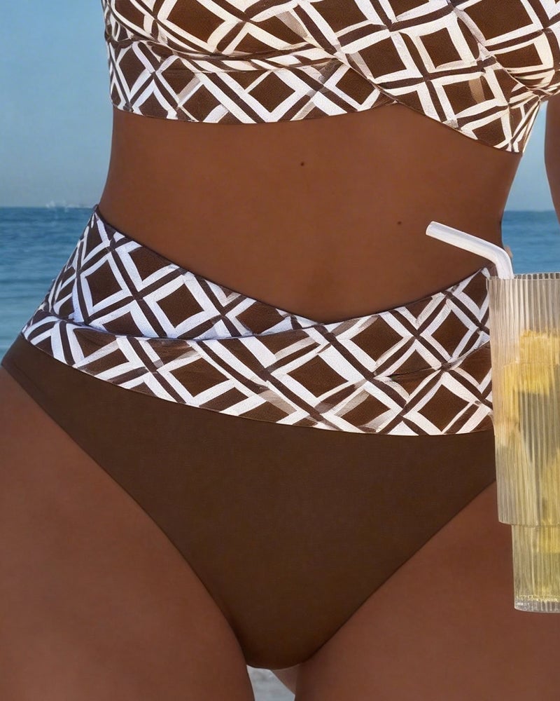 Fiona - Bikini din două piese cu sutien decupat și model cu romburi — imagine 3