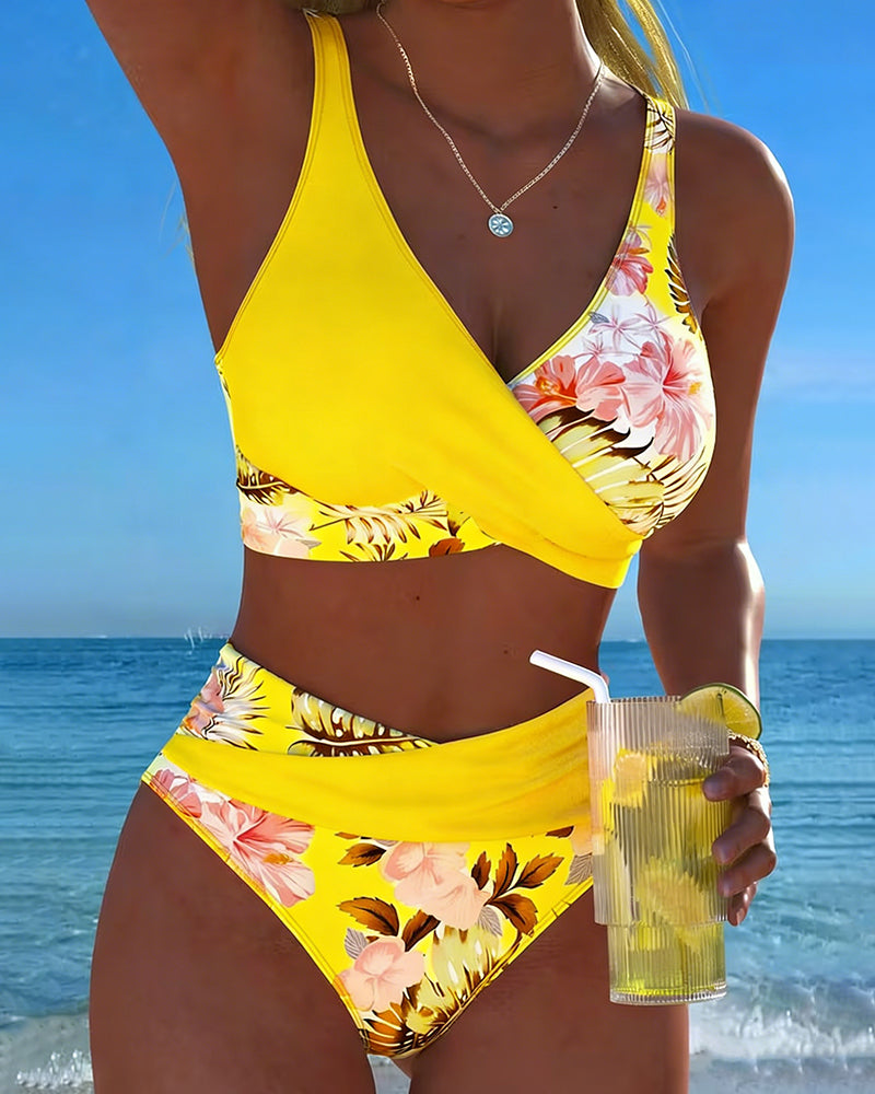 Freya - bikini cu imprimeu floral contrastant și crăpătură — imagine 5