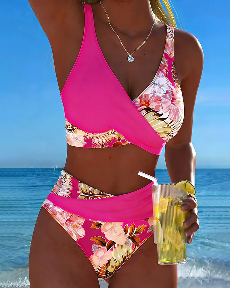 Freya - bikini cu imprimeu floral contrastant și crăpătură — imagine 14