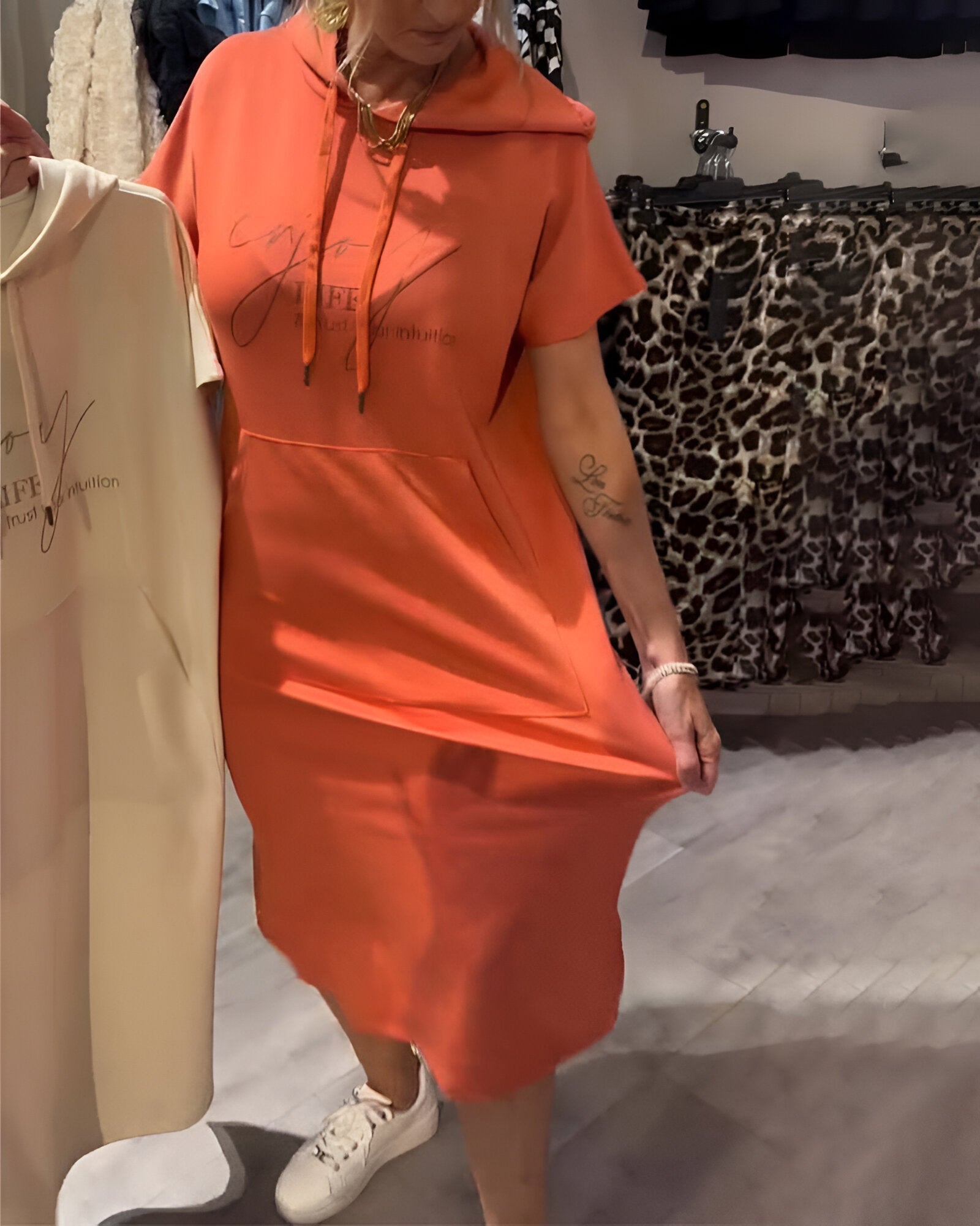 Gabriella - rochie casual cu glugă — imagine 4