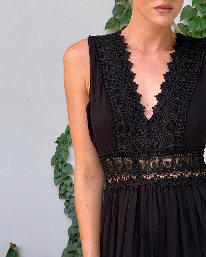 Ienupăr - rochie din dantelă cu decolteu în V — imagine 9
