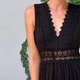 Ienupăr - rochie din dantelă cu decolteu în V — imagine 9