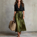 Lyla - set din două piese: tricou negru și fustă midi verde măsliniu — imagine 1