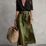 Lyla - set din două piese: tricou negru și fustă midi verde măsliniu — imagine 2