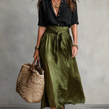 Lyla - set din două piese: tricou negru și fustă midi verde măsliniu — imagine 2