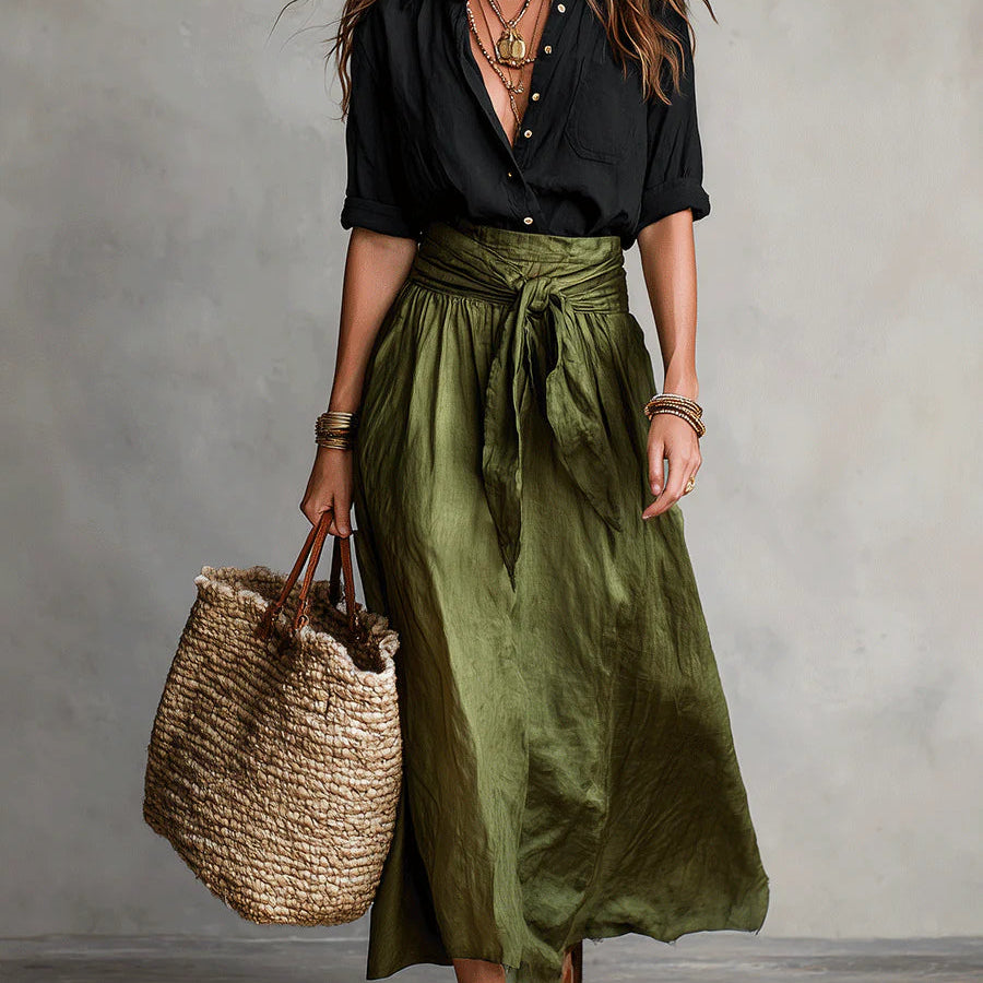 Lyla - set din două piese: tricou negru și fustă midi verde măsliniu — imagine 2