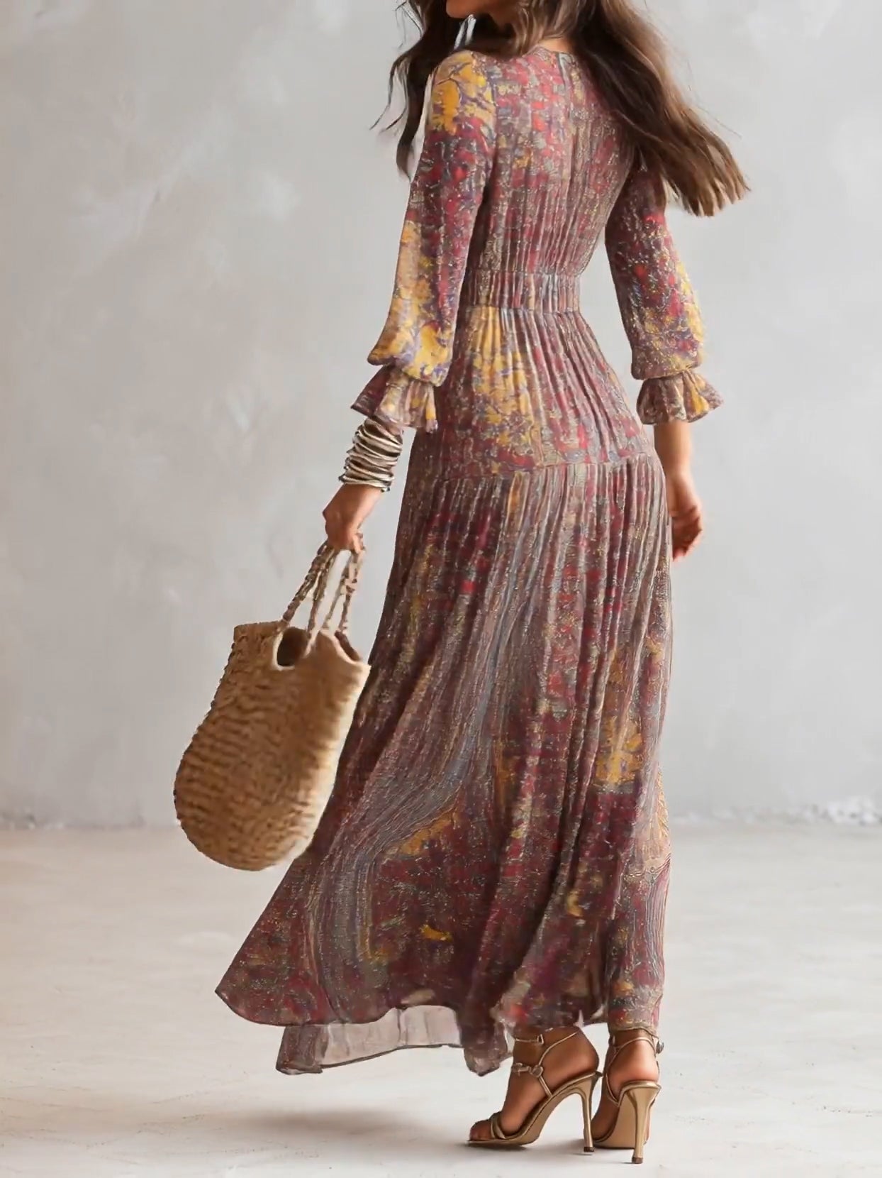 Natalie - rochie maxi din șifon plisat, cu decolteu în V și imprimeu paisley — imagine 4