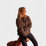 Rosa - jachetă modernă cu imprimeu leopard — imagine 6